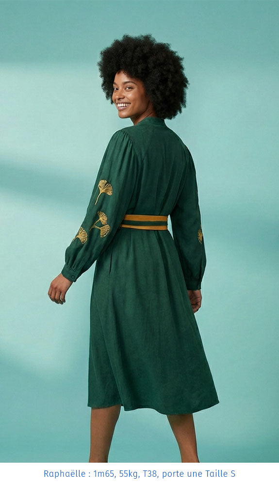 La robe intemporelle brodée